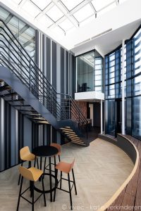 kantoorinterieur EMBUILD - architect: PROCOS Group - foto: Vivec.be